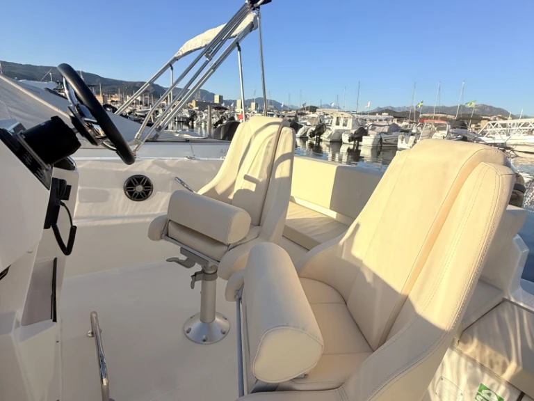 Lancha para alquilar Ajaccio al mejor precio
