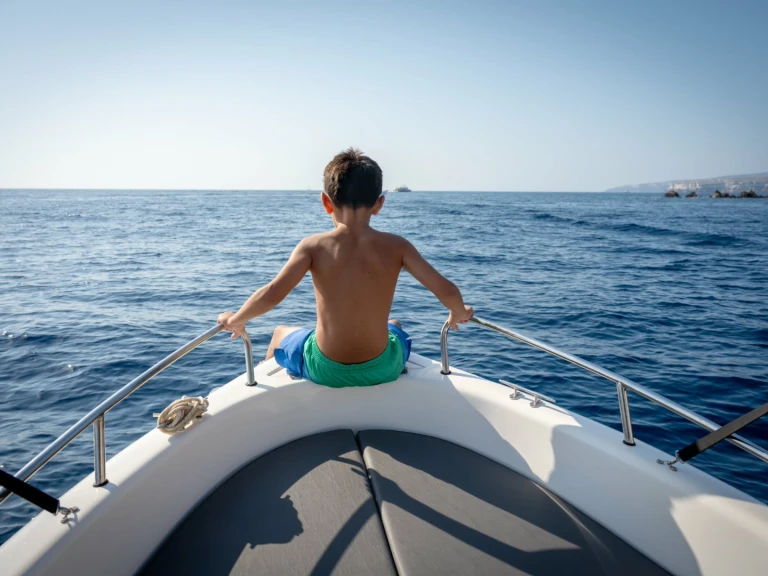 Alquiler de embarcaciones Poseidon Blu Water 170 enVlychada en Samboat