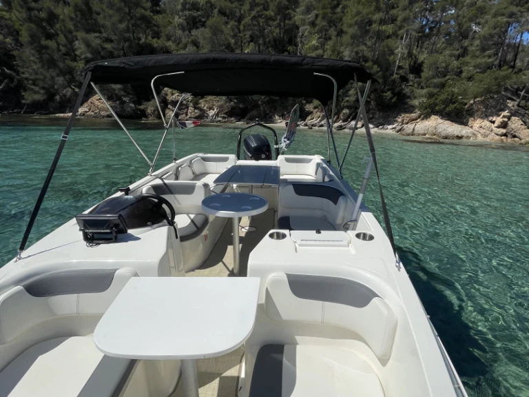 Alquiler Lancha Bayliner con o sin  título de navegación