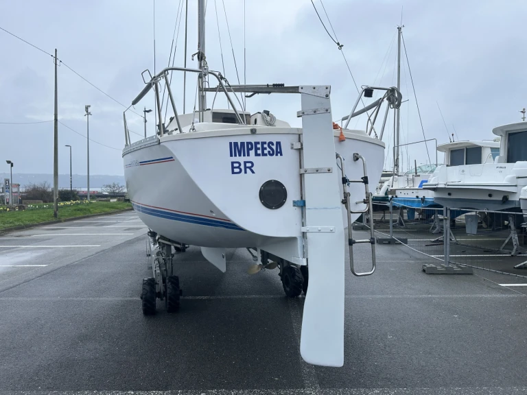 Alquiler de embarcaciones Jeanneau Fantasia 27 enBrest en Samboat