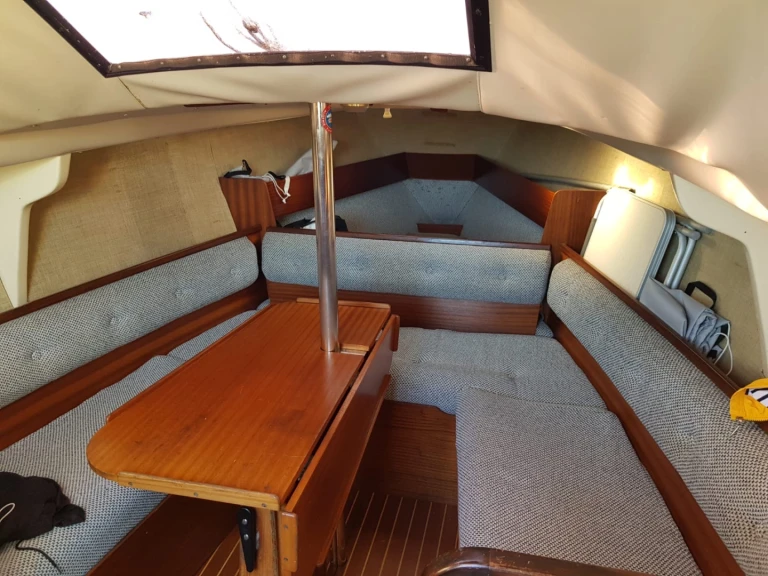Jeanneau Fantasia 27 de alquiler a Brest