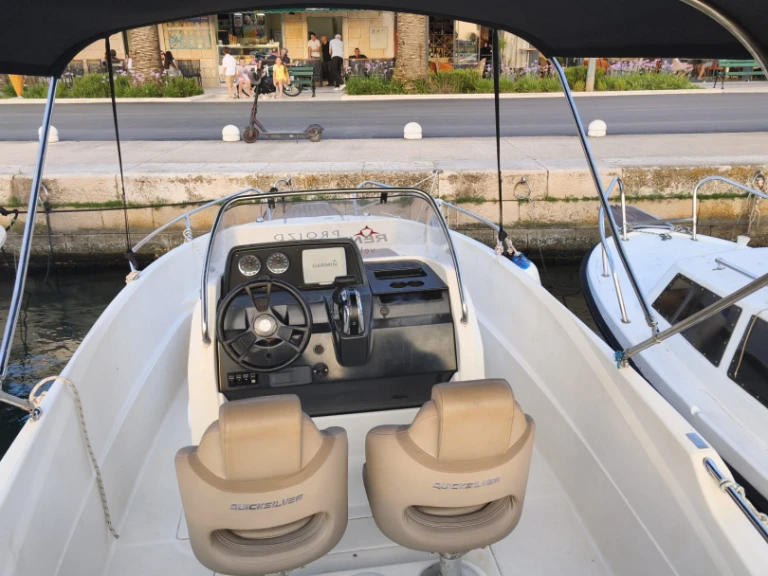 Alquiler Lancha en Vela Luka - Quicksilver Activ 555 Open