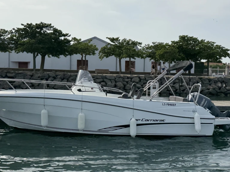 Jeanneau Cap Camarat 7.5 CC Serie 2 de alquiler a Saint-Gilles-Croix-de-Vie