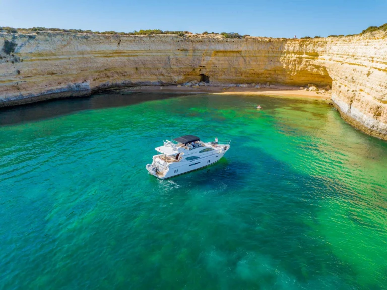 Pearl fly bridge 55 de alquiler a Vilamoura