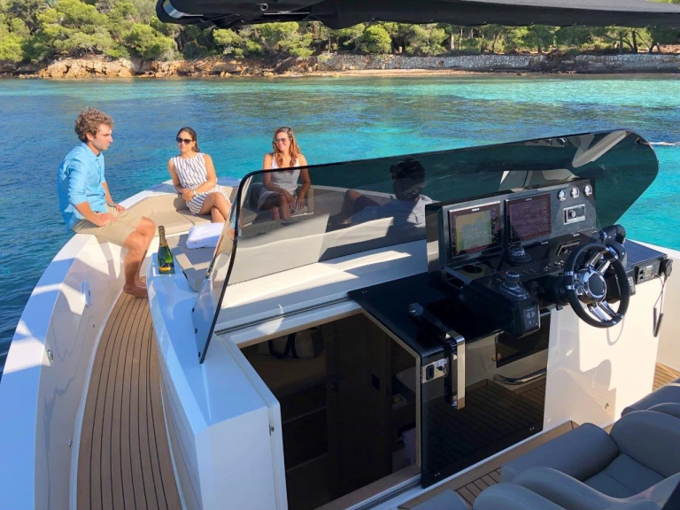 Alquiler de embarcaciones DE ANTONIO Yachts D42 Open  enPalma de Mallorca en Samboat