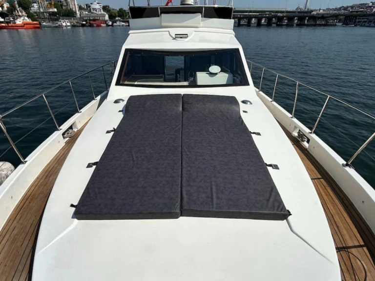 Alquiler de embarcaciones Custom Made Custom made enEminönü en Samboat