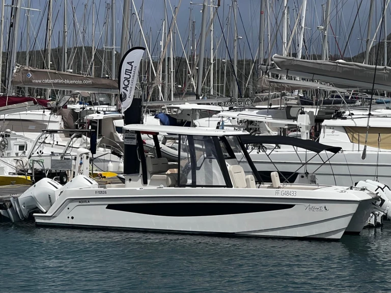 Alquiler de Aquila 28 Molokai en Le Marin