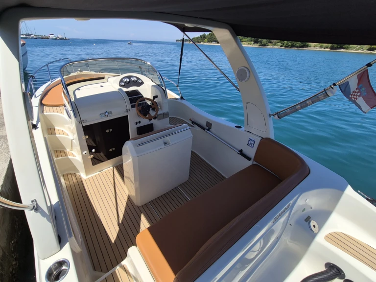 Alquiler de barcos Poreč barato de Flame