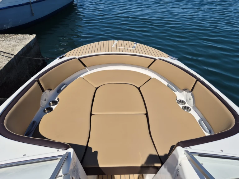 Bayliner Bayliner 249 SD de alquiler a Poreč