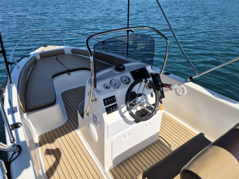 Alquiler de barcos Poreč barato de 19 Open