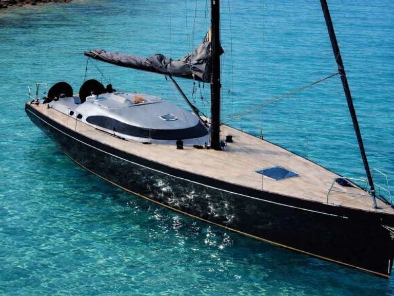 Alquiler de embarcaciones Sparkman-Stephens Gemini 52 enImperia en Samboat