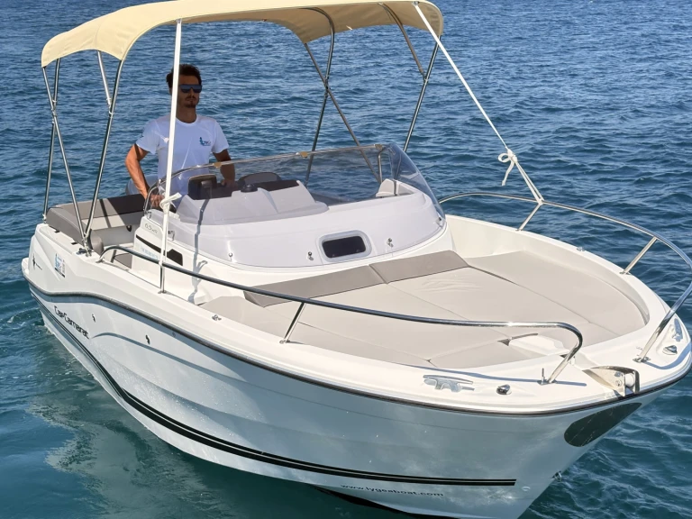 Alquiler de Jeanneau Cap Camarat 6.5 WA Serie 3 en Porto di Amalfi Marina Coppola