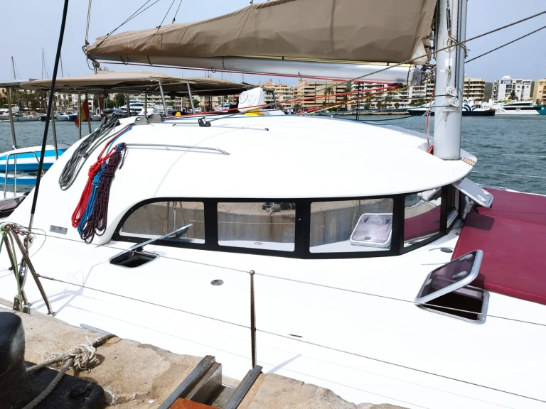 Alquiler de barcos Es Jondal barato de Lagoon 38