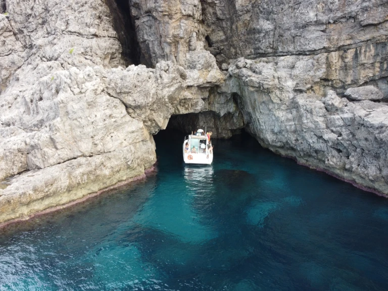 Faeton Faeton 930 Moraga de alquiler a Trapani