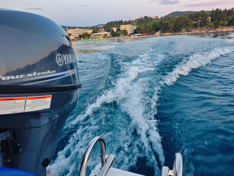 Alquiler de Elan Pasara 490 en Cavtat