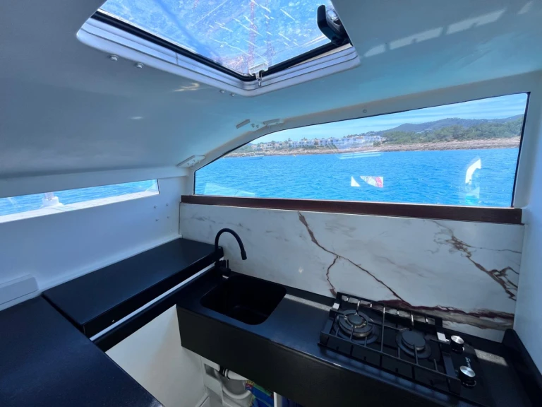 Alquiler de Catamarán, con o sin patrón Multicap-Caraibes Es Jondal