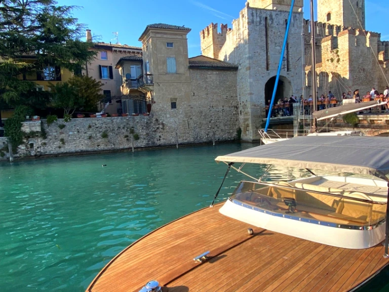 Alquiler Sirmione - Ilver JUNIOR 22 en SamBoat