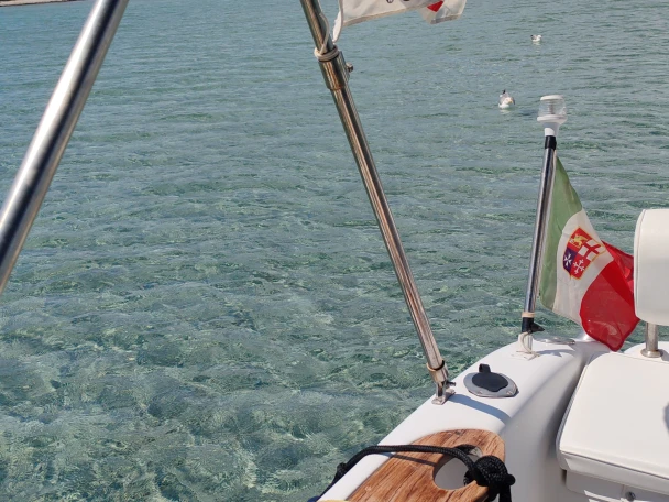 Alquiler de Sessa Marine Key Largo 25 en Carloforte