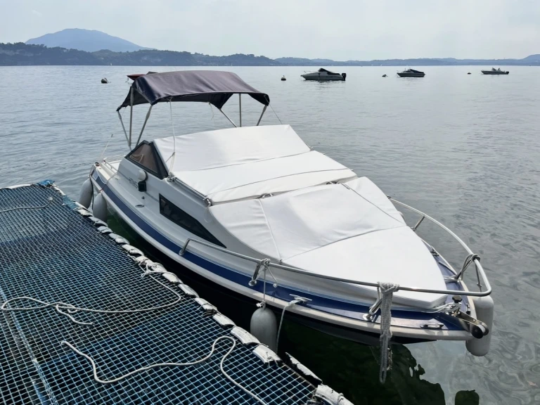 Alquiler de Lancha, con o sin patrón A HELLAS Stresa
