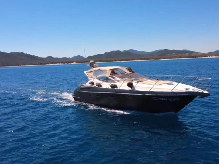 Alquiler Lancha en San Teodoro - Azimut Atlantis 42