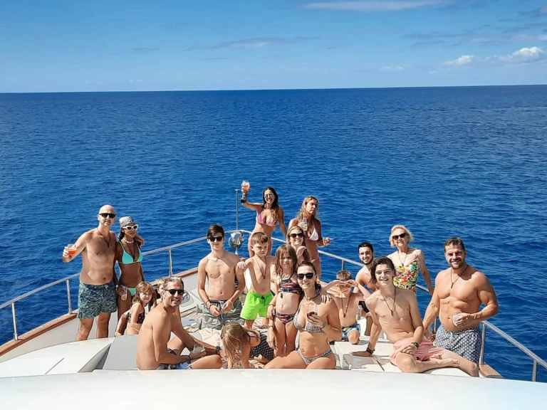 Alquiler de Yate de lujo, con o sin patrón Custom Made La Romana