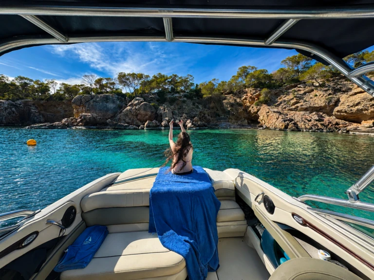 Alquiler de barcos Sant Antoni de Portmany barato de Sea Ray 220 Select