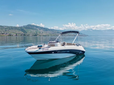 Alquiler Pully - Titanium 560 Open en SamBoat