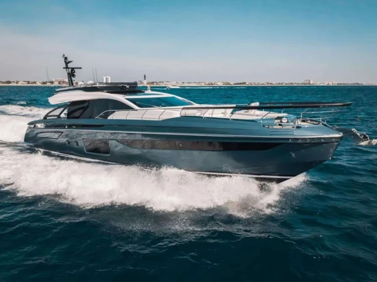 Alquiler de Azimut Six Seven en Miami