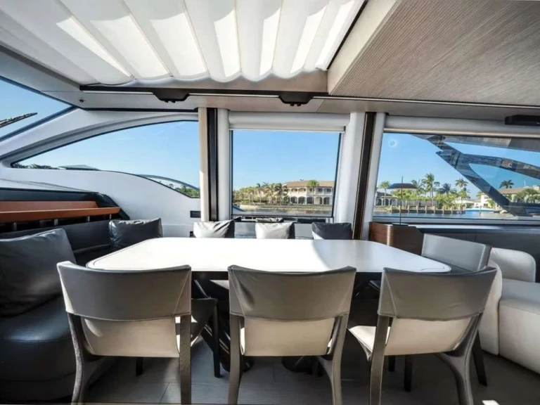 Alquiler de barcos Miami barato de Six Seven
