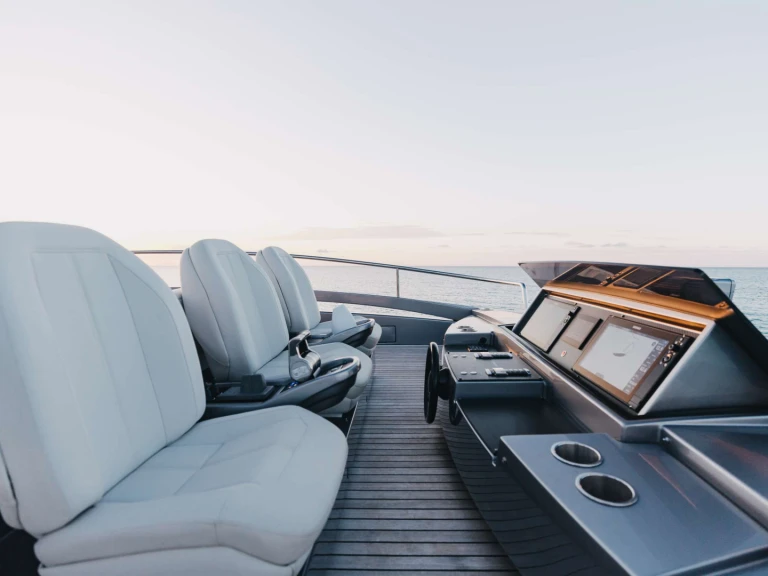 Alquiler de embarcaciones Pershing TIME OFF enNassau en Samboat