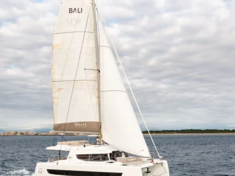 Alquiler de embarcaciones Bali Bali 4.4 enAirlie Beach en Samboat