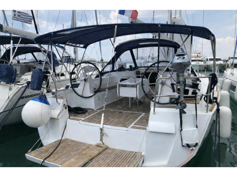 Alquiler Velero Jeanneau con o sin  título de navegación