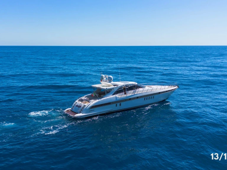 Overmarine S.p.a mangusta 80 de alquiler a Cannes