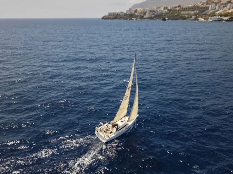 Alquiler de Velero, con o sin patrón Jeanneau Porto do Funchal