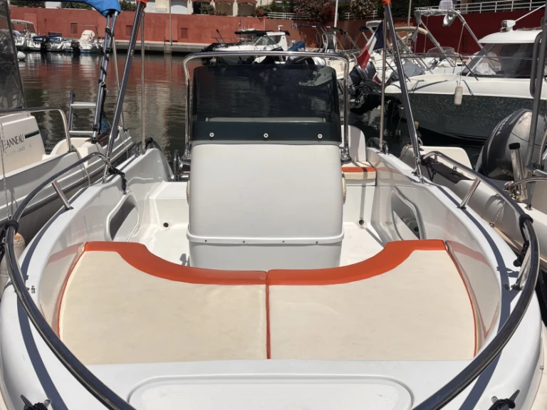 Lancha para alquilar Port Fréjus al mejor precio