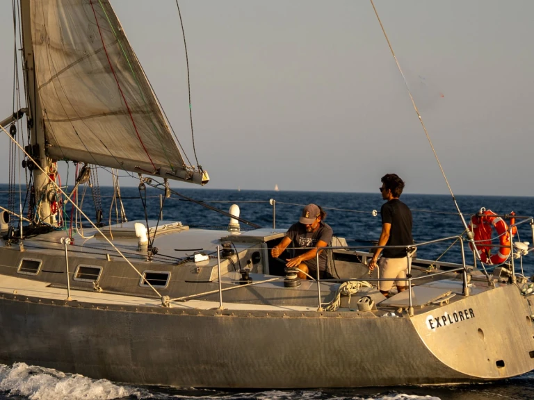 Velero para alquilar Badia de Roses al mejor precio