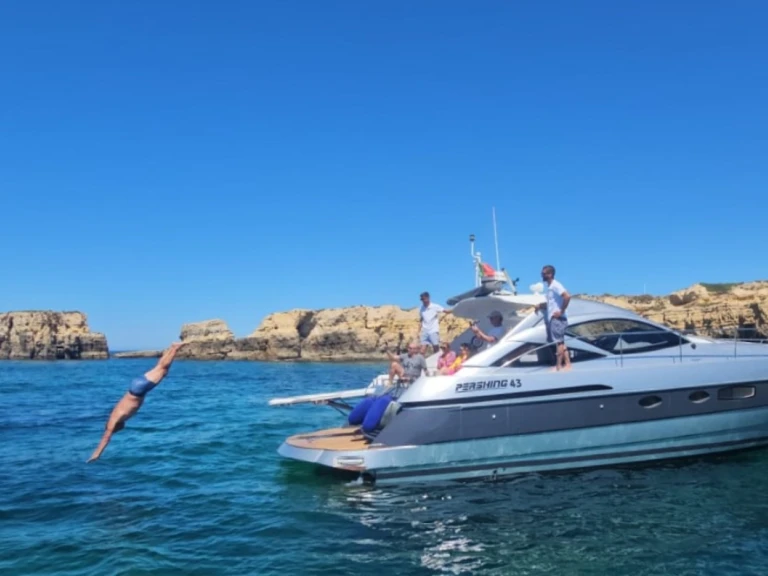 Pershing Pershing 43 HT de alquiler a Albufeira