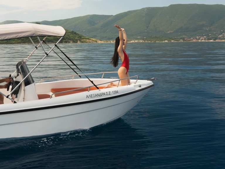 Alquiler de Poseidon Blue Water 185 en Zante