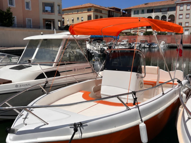Sans Permis Marino 500 de alquiler a Port Fréjus