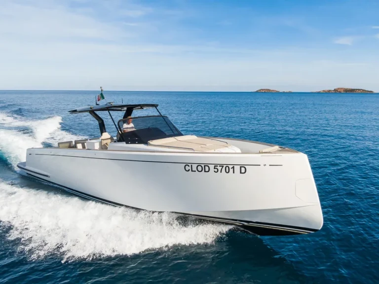 Alquiler de Yate de lujo, con o sin patrón Pardo Yachts Juan-les-Pins