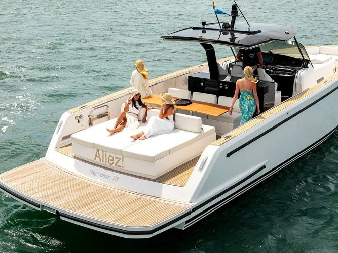 Alquiler Yate de lujo Pardo Yachts con o sin  título de navegación