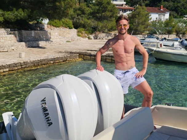 Alquiler de Neumática, con o sin patrón Nuova Jolly Marina Zenta