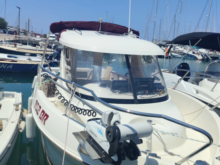 Quicksilver Arvor 215 AS de alquiler a Bar