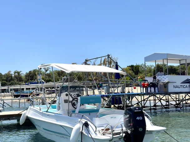 Alquiler de barcos Taormina barato de Blumax 19 Pro