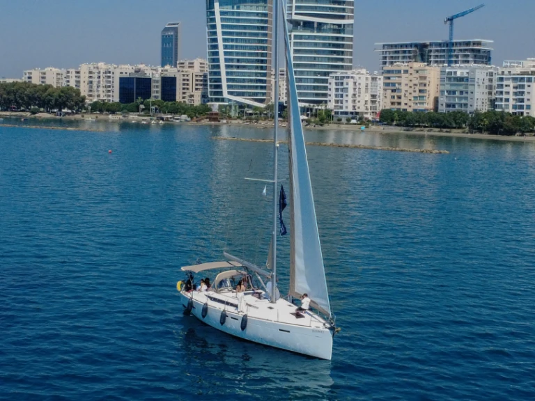 Velero para alquilar Limassol al mejor precio