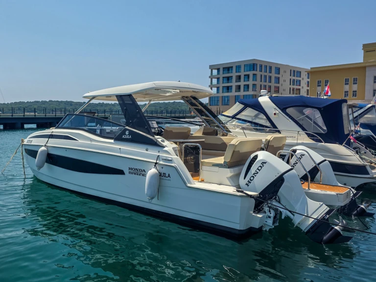 Alquiler de embarcaciones Aquila Aquila 32 Sport enPula en Samboat