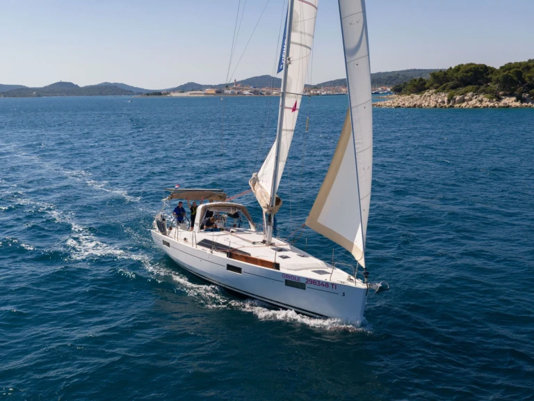 Alquiler Pirovac - Bénéteau Oceanis 41.1 en SamBoat