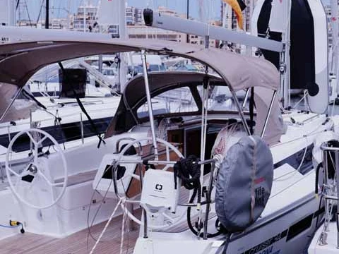 Alquiler de Bavaria Cruiser 34 en Lefkáda