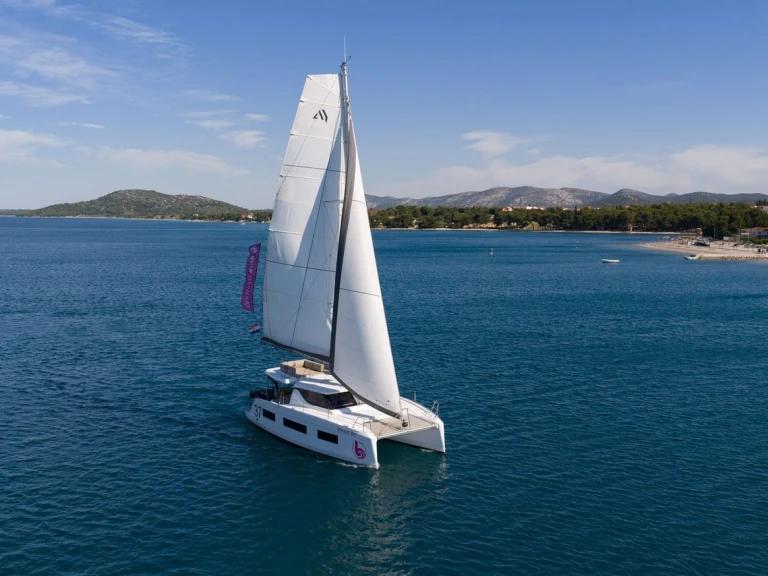 Catamarán para alquilar Pirovac al mejor precio