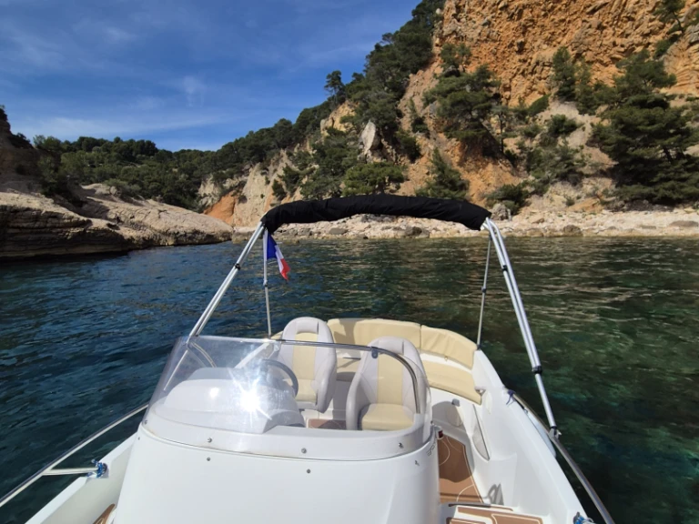 Lancha para alquilar Six-Fours-les-Plages al mejor precio
